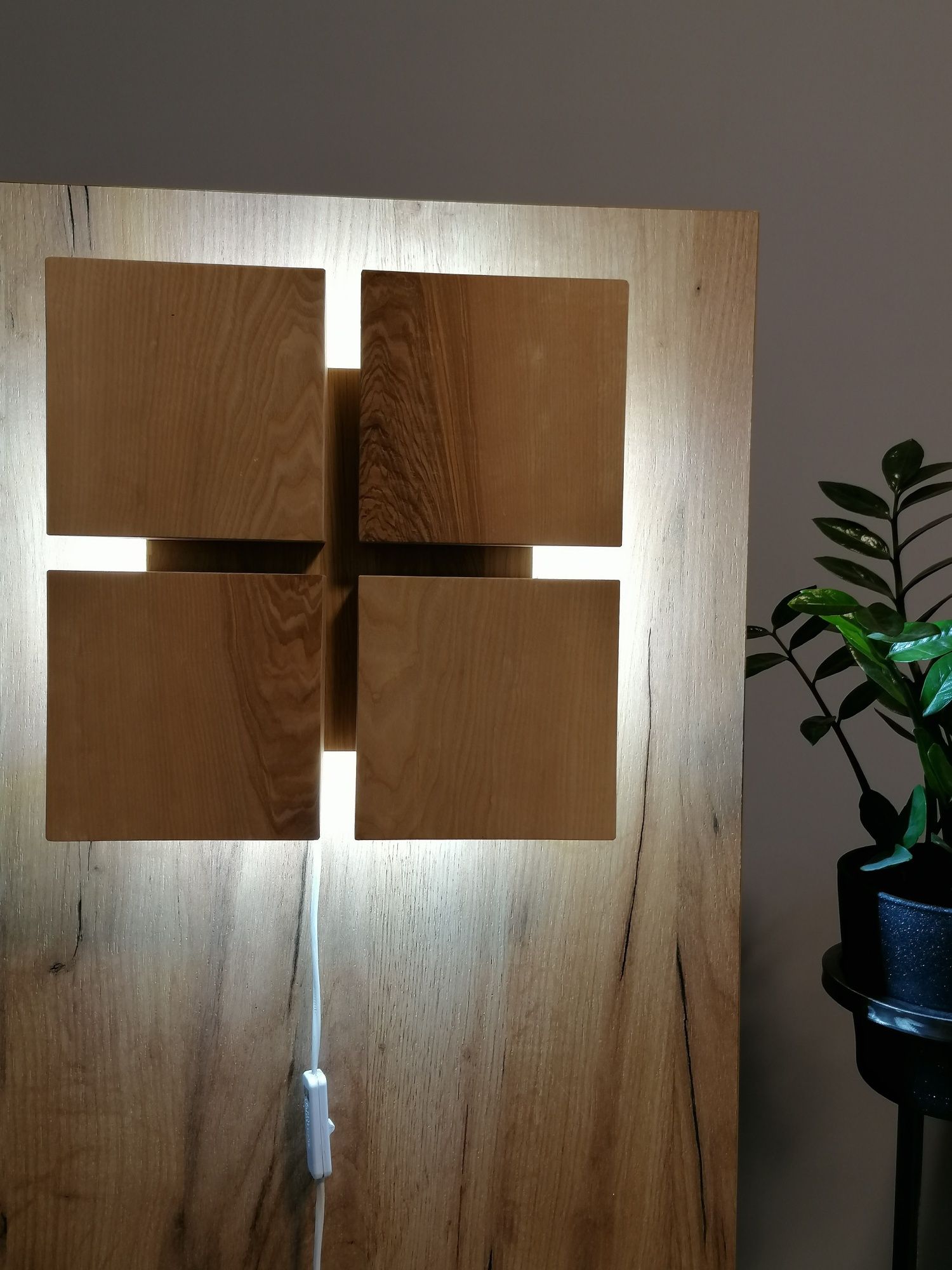 Lampa nocna, kinkiet