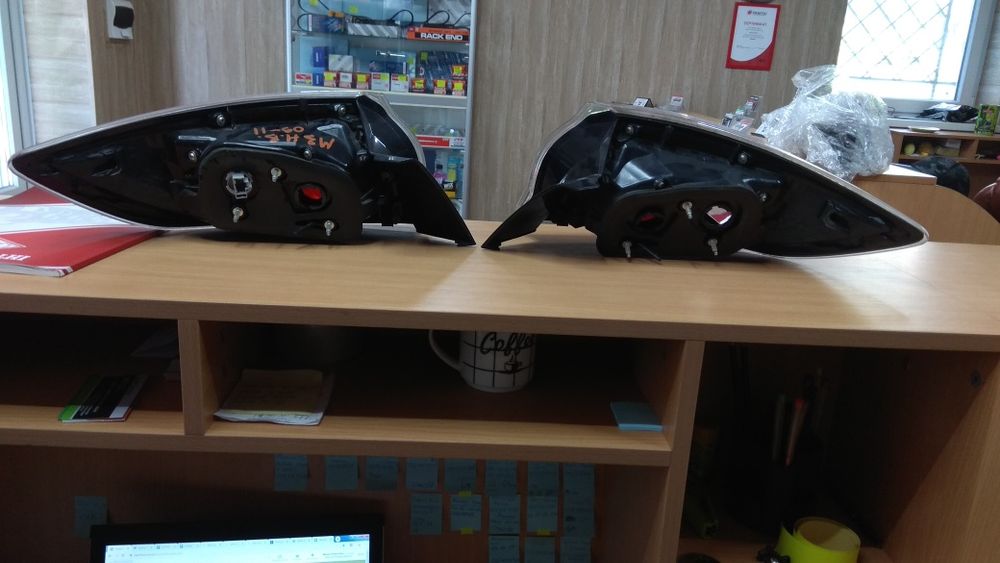 Задние фонари Мазда 3 BL 2009-13 хэтчбэк ориг бу BBN751160, BBN751150