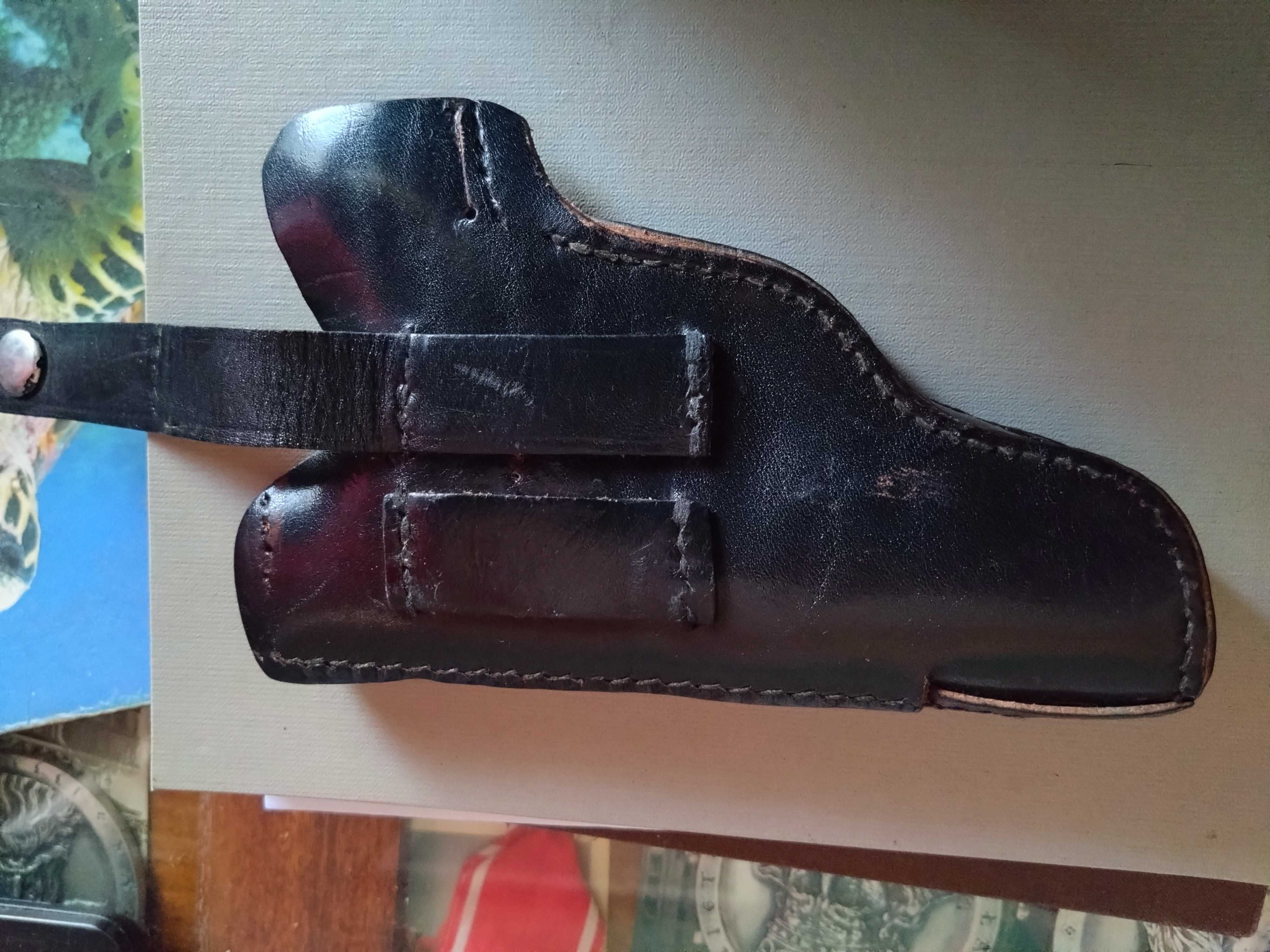 Kabura na pistolet - brązowa i czarna PRL
