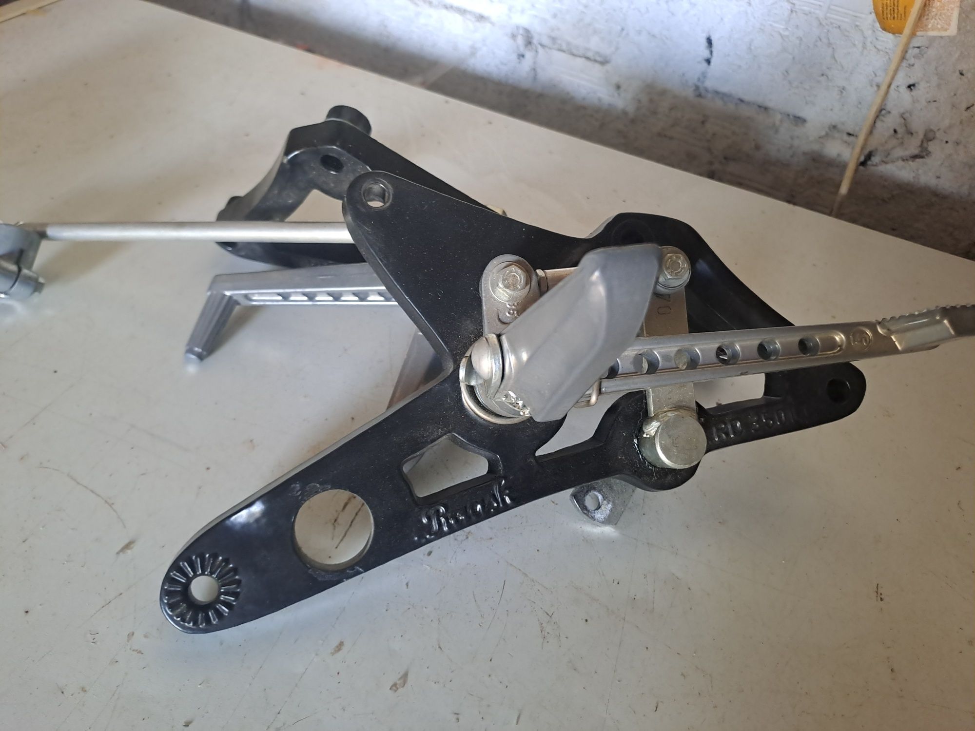 Suportes de competição para RZ/RD350