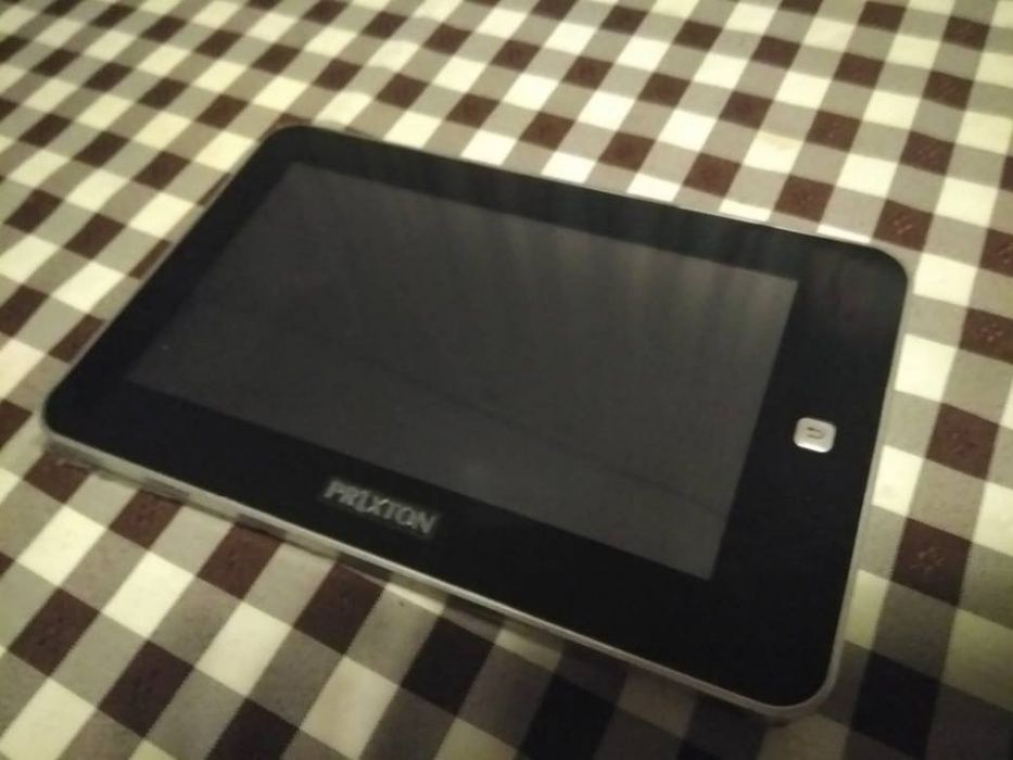 Vendo tablet Prixton T7001 Novo (ainda com o plástico)