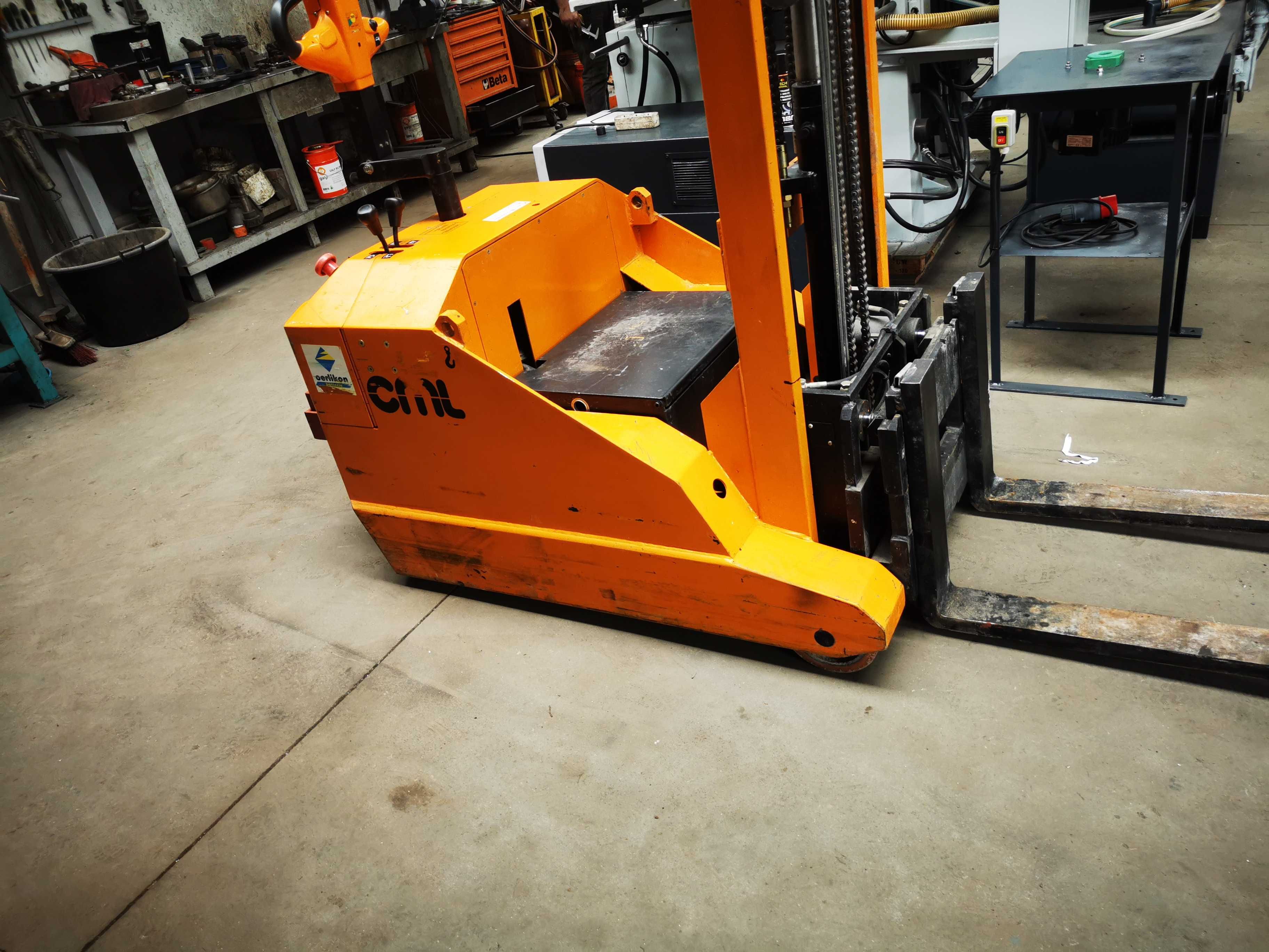 Stacker Elétrico