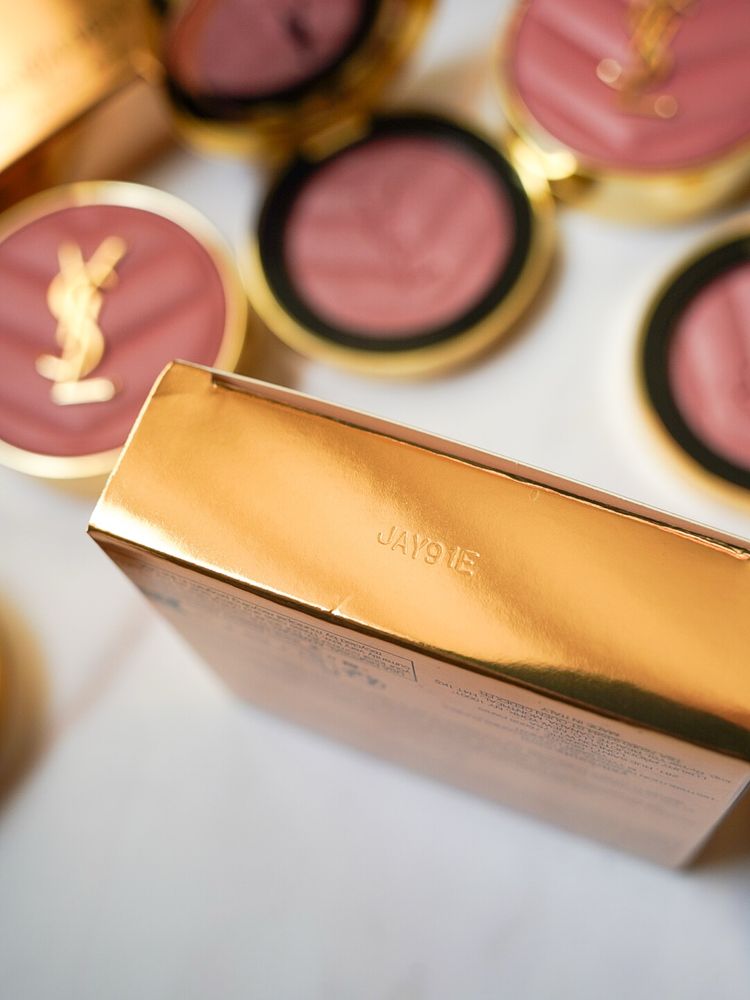 Рум’яна Yves Saint Laurent Make Me Blush Bold Blurring