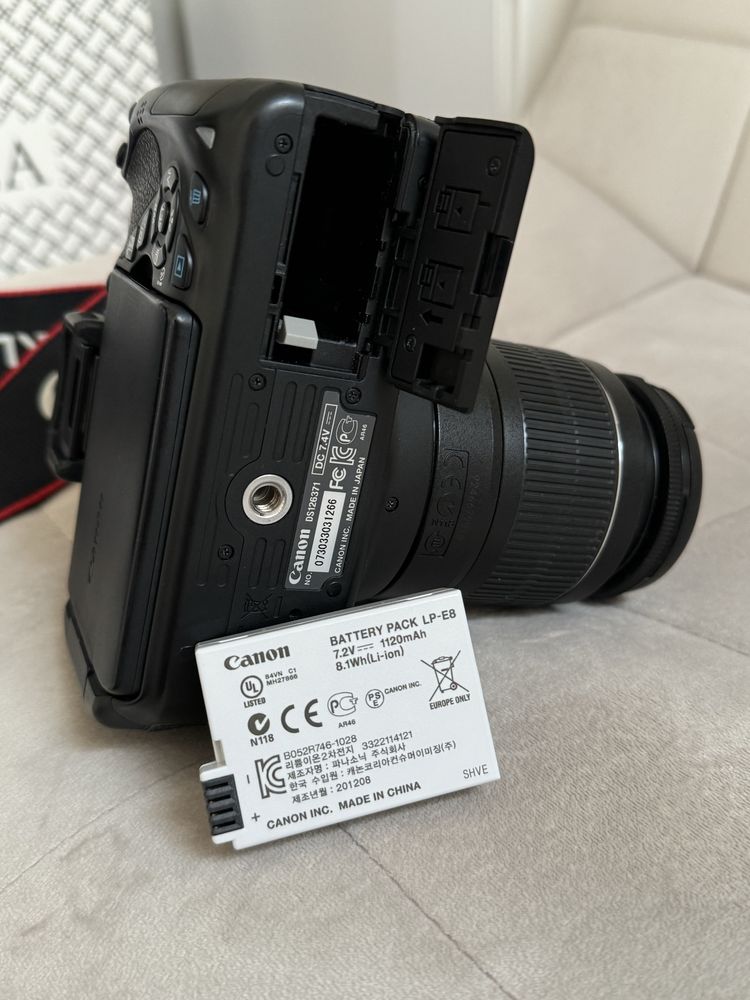 Фотопарат CANON D650 EOS