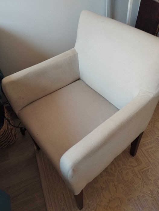 Poltrona creme veludo