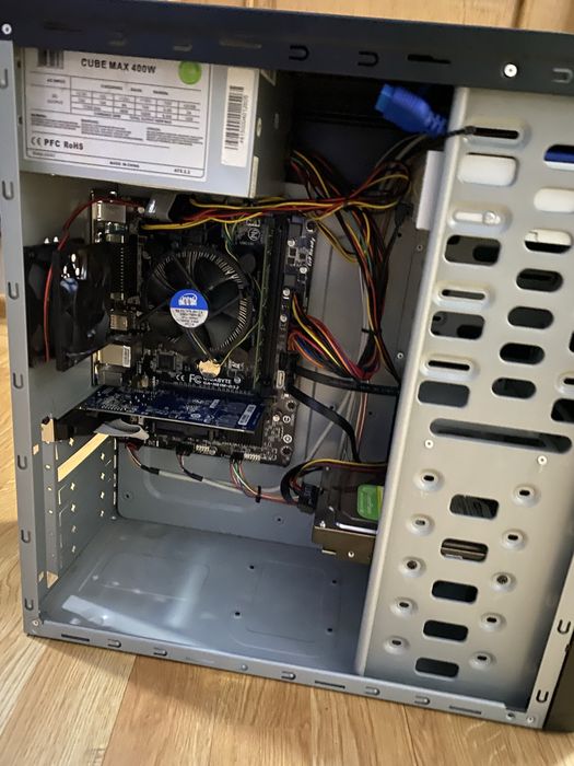 Komputer stacjonarny