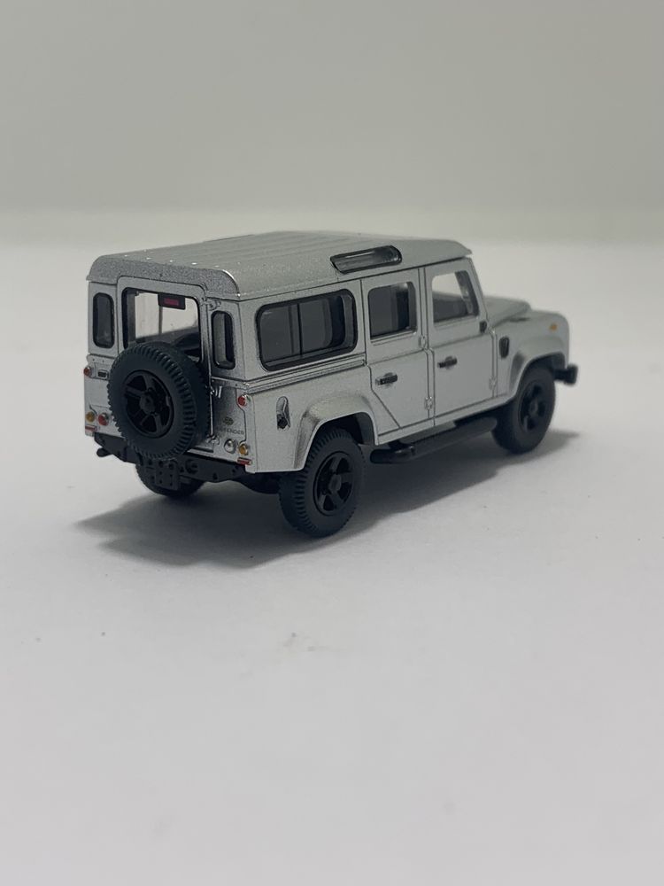 Land Rover Defender 110 da Wiking escala 1/87