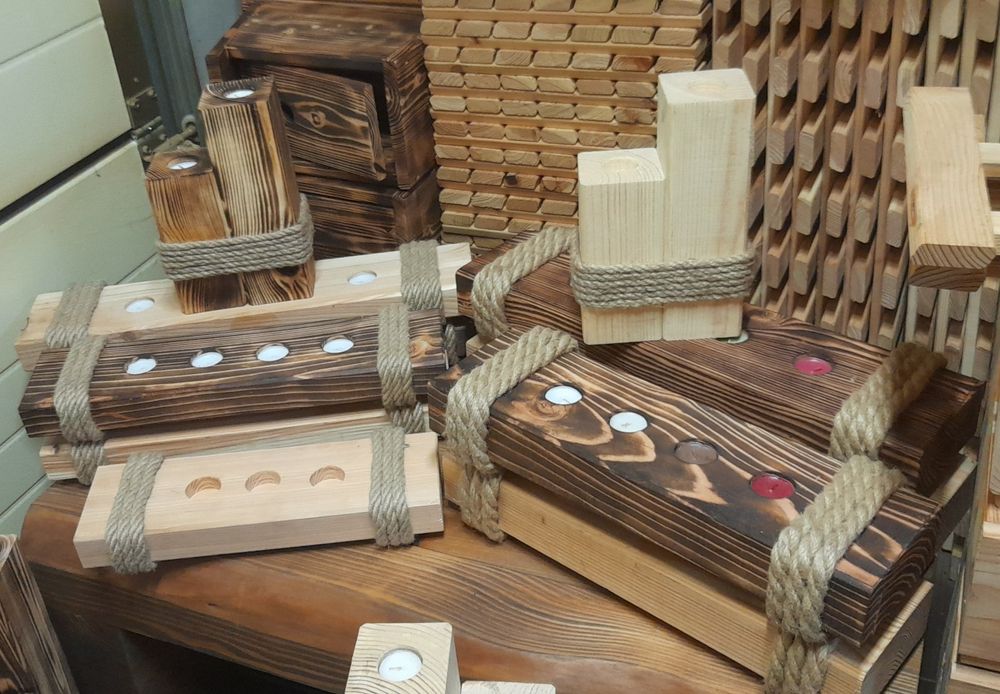 Świecznik, świeca drewniana z liną