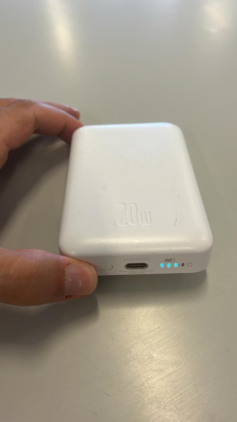 Power Bank Baseus Magnético 20W  Sem Fios MAGSAFE