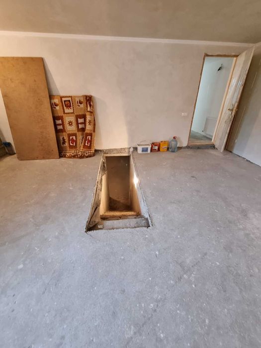 Продам трехэтажный Дом в Корабельном (р-н Жукова)