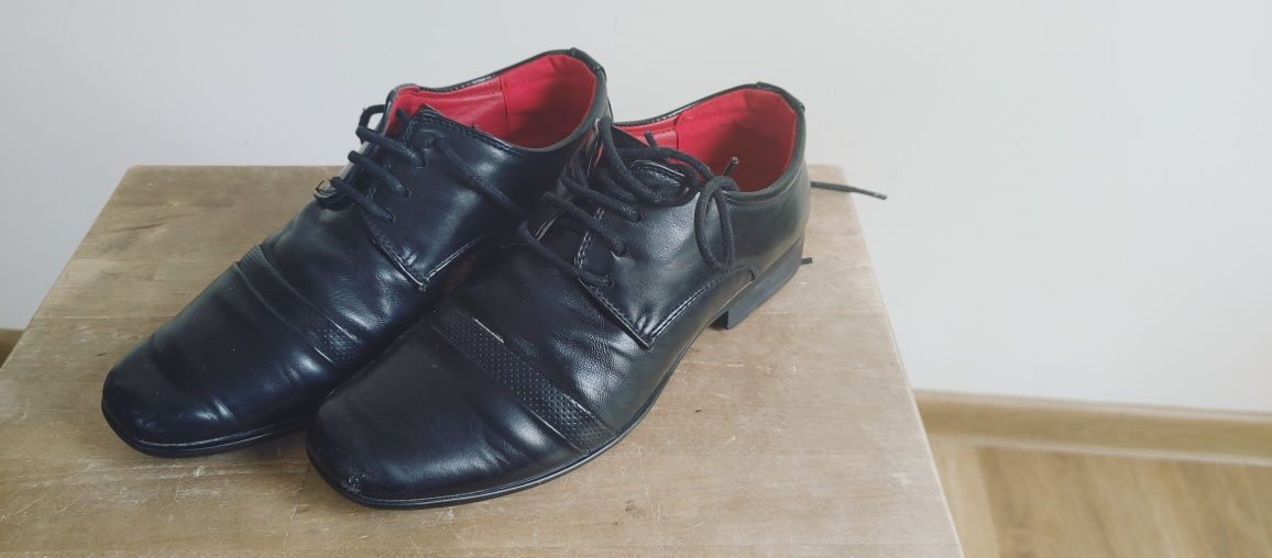 Buty pantofle do komunii eleganckie r.32