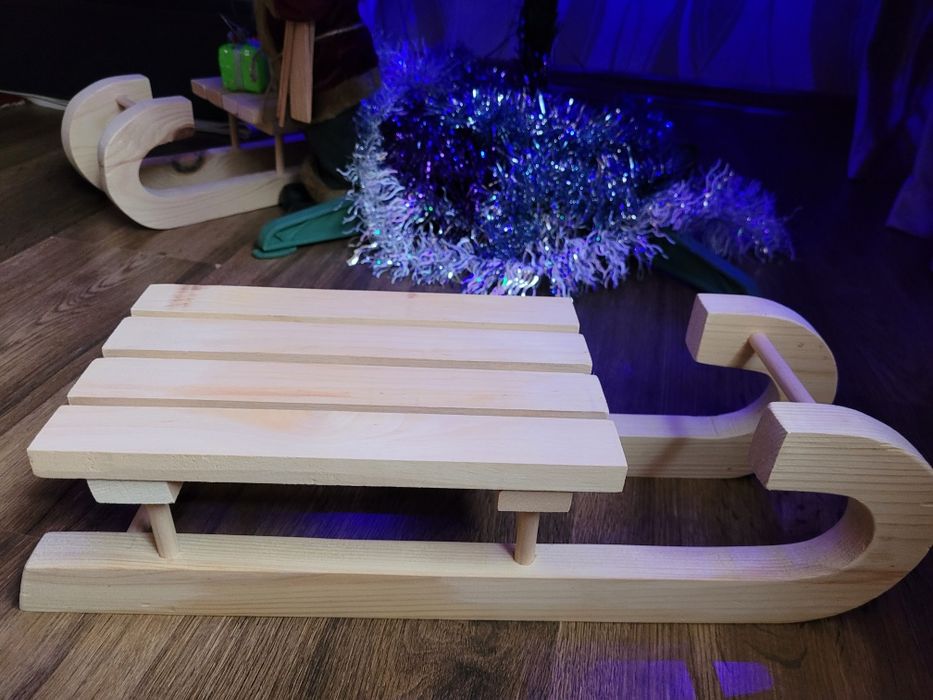 Санчата новорічний декор