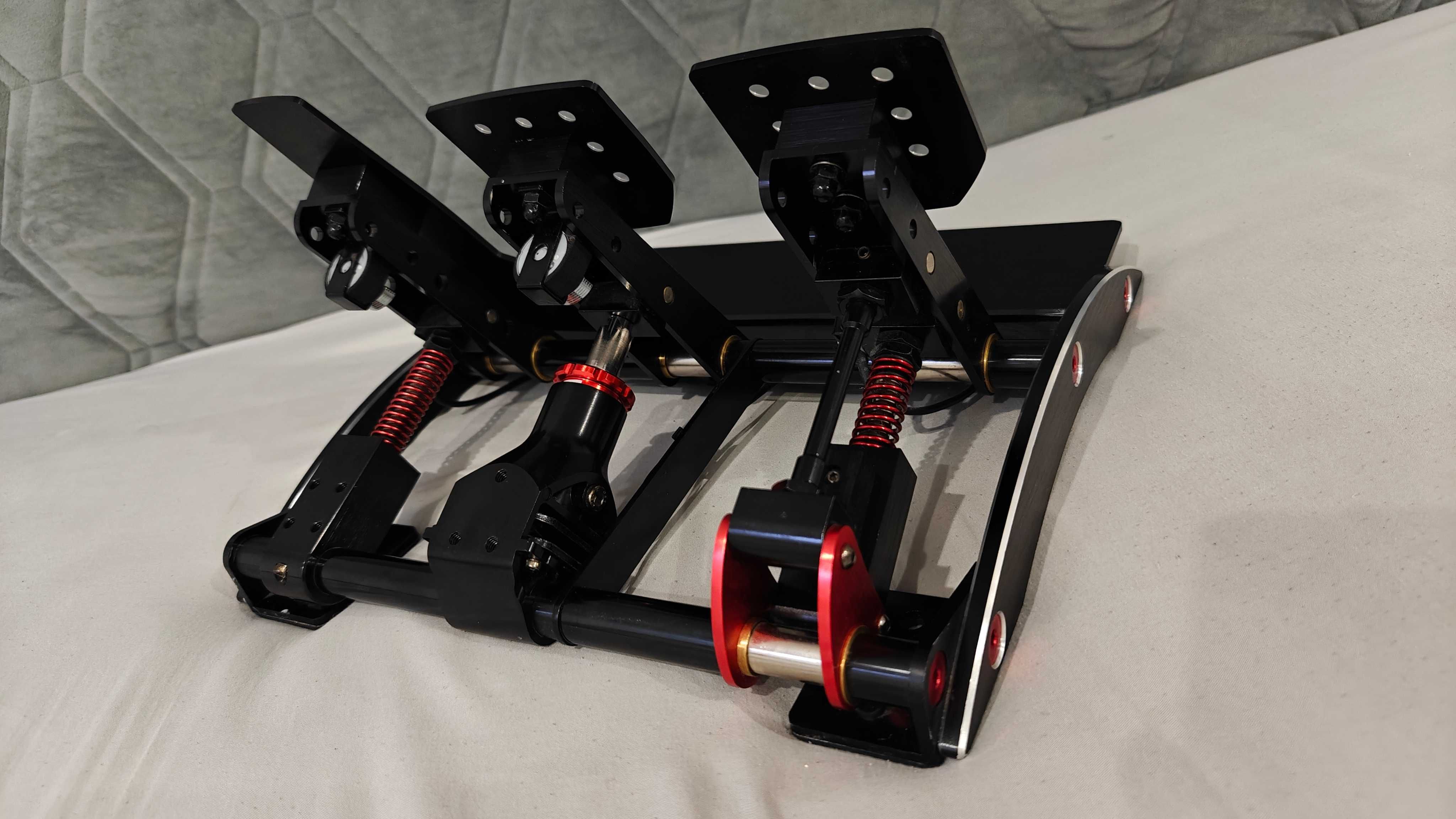 Manipulatory, pedały Fanatec Clubsport V3 loadcell jak nowe!