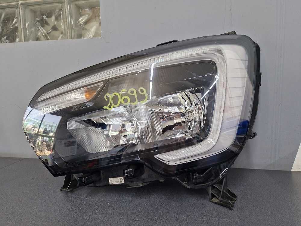 Renault Master IV 19r.- Lampa Przód Lewa