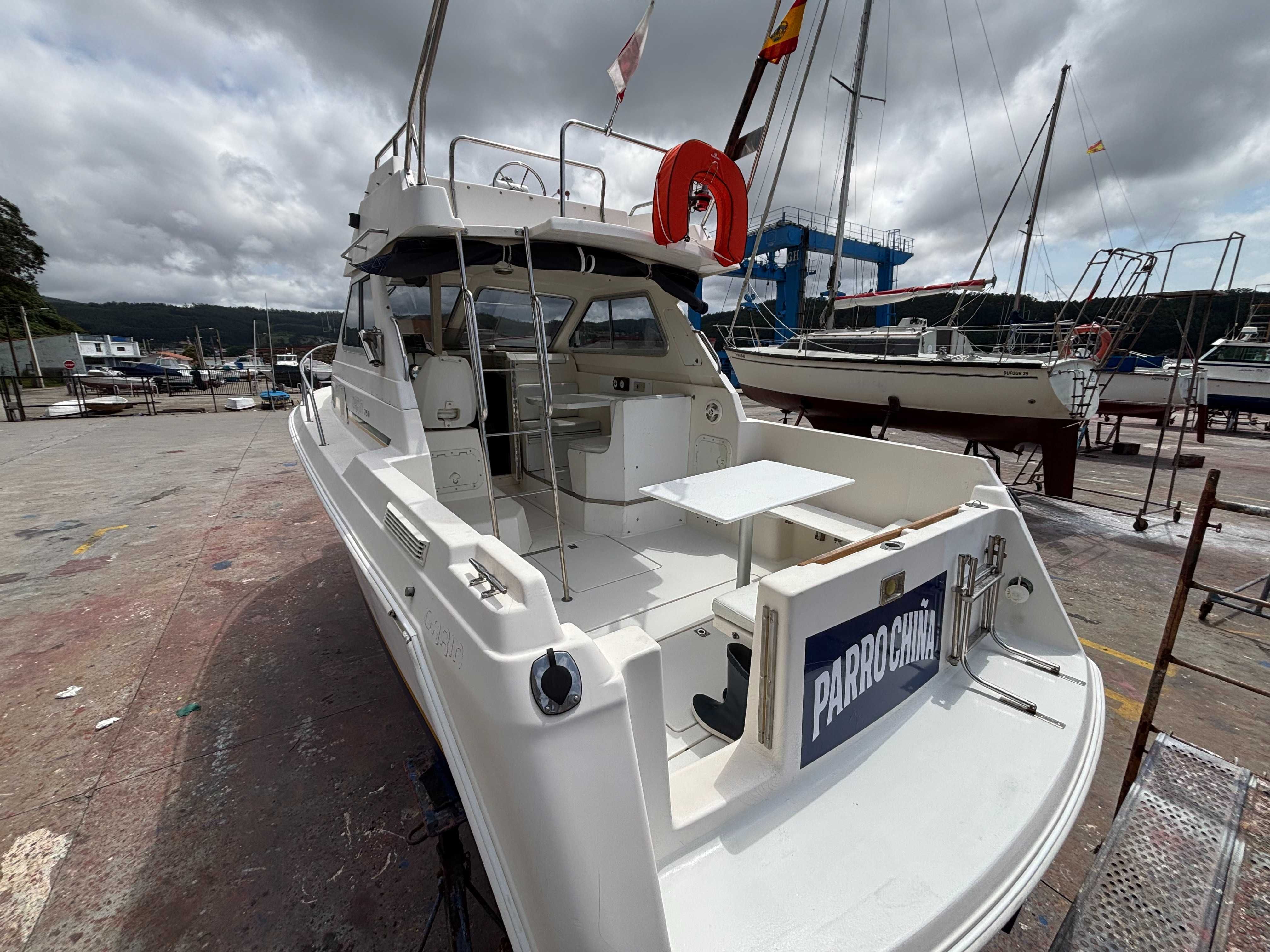 Barco Garin 750 FLy