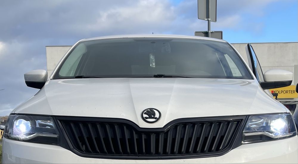 Lampy przednie bi xenon led skoda rapid
