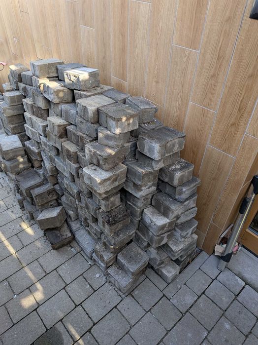 kostka brukowa okolo 8m2