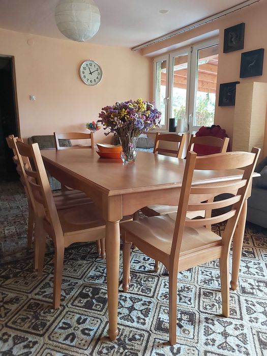 Stół  180cm x 95 cm  plus 6 krzeseł