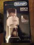 Sprzedam zestaw do kawy DeLonghi