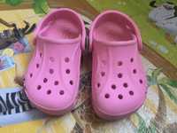 Продам crocs  4-5 лет