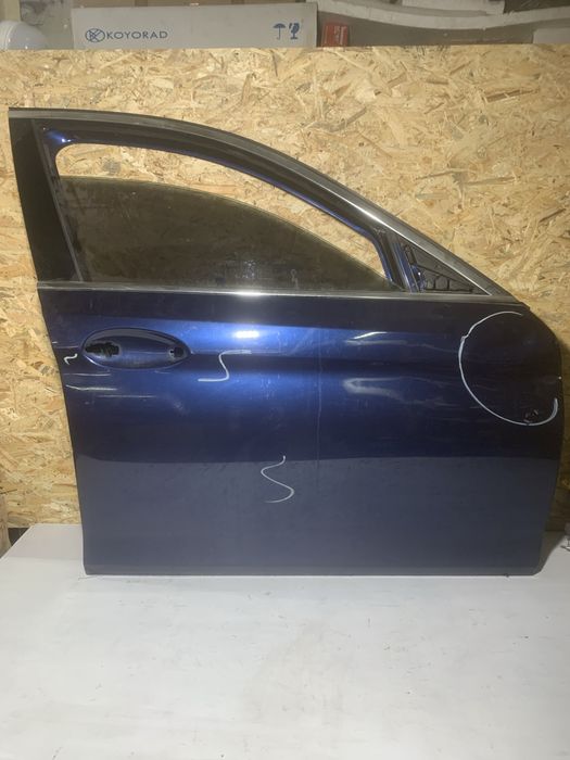 Передні праві двері до BMW g30