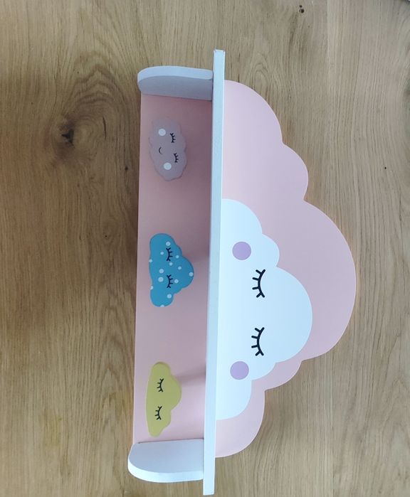 Wieszak do pokoju dziecięcego