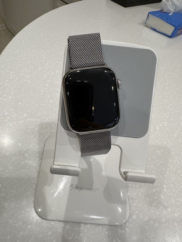 Apple Watch Series 9 GPS + Cellular 45mm Silver