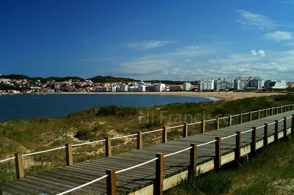 Apartamento T2 Com Piscina em São Martinho do Porto