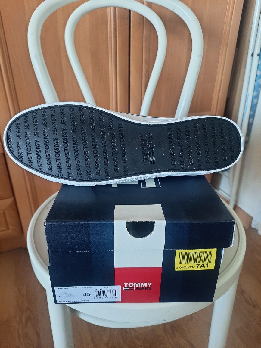 Nowe buty męskie Tommy Jeans rozmiar 45