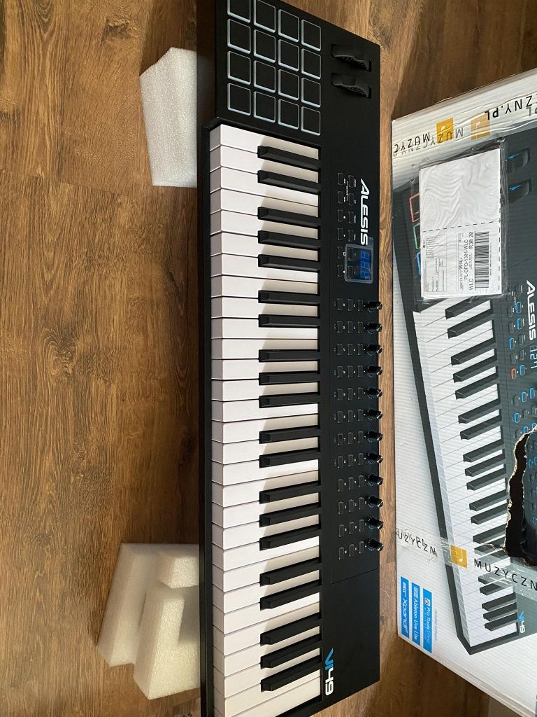Keyboard Alesis VI49