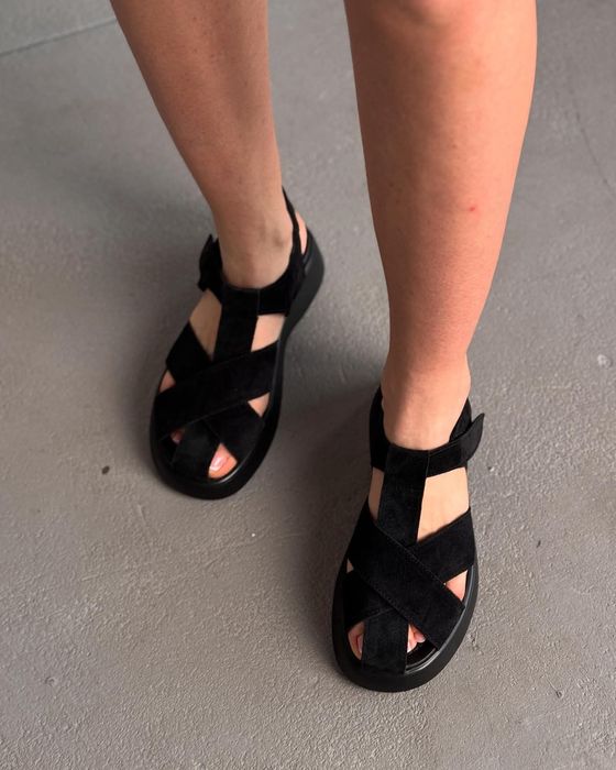 Ідеальні босоніжки з натуральної замші