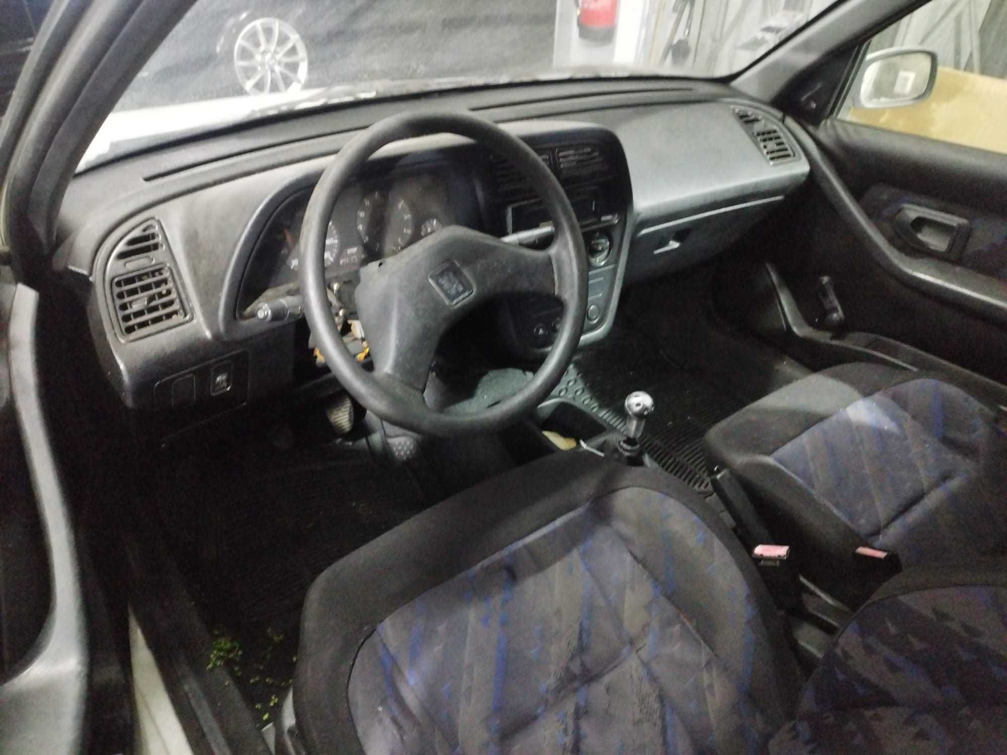 Peugeot 306 (12/1996)