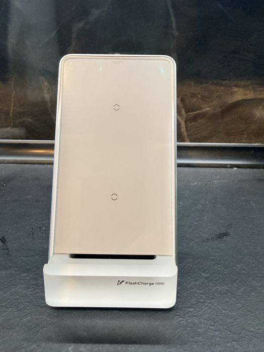 Ładowarka bezprzewodowa VIVO FlashCharge 50W