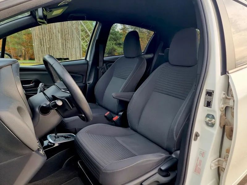 Toyota Yaris Salon PL Automat I wł niski przebieg