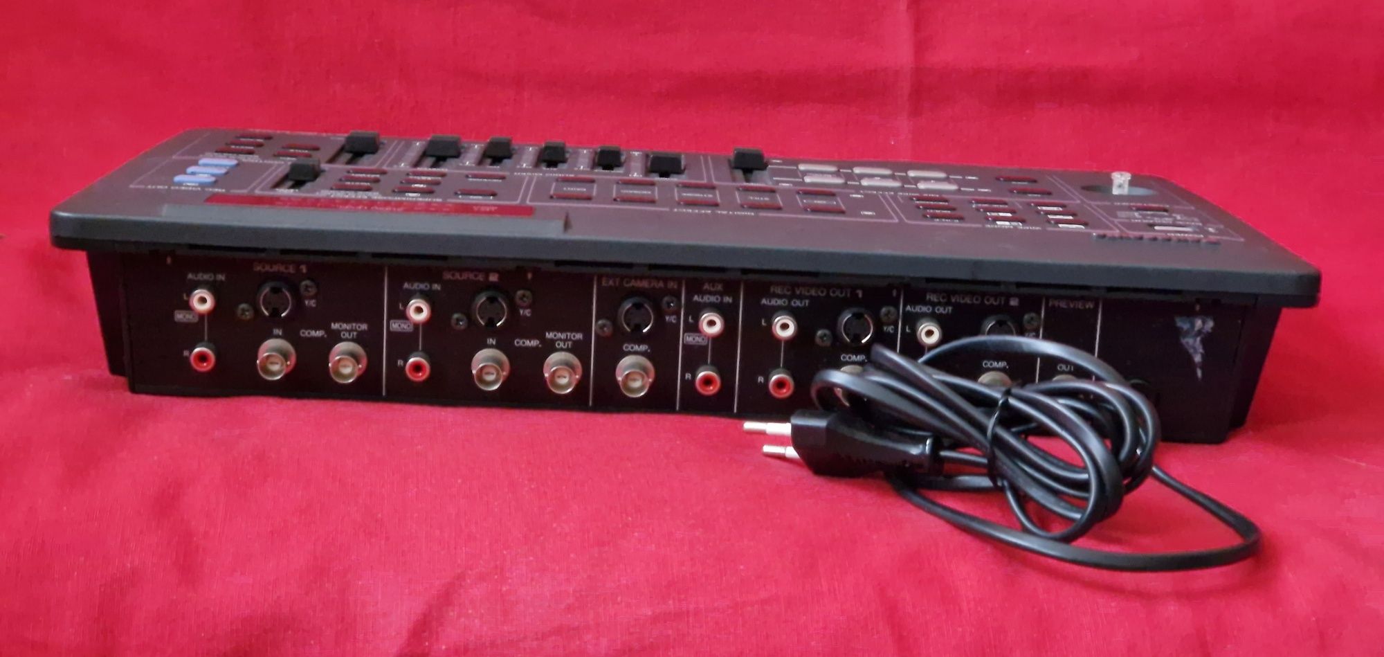 Panasonic mixer WJ AVE5 Sony JVC Philips
Działa ,stan tak jak na foto