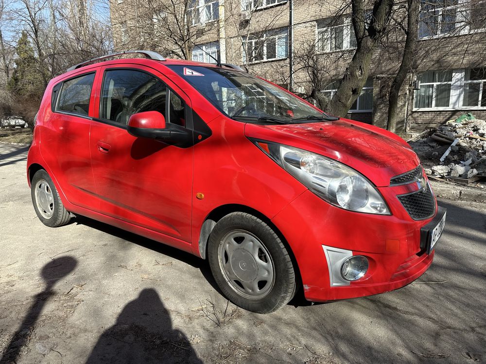 Chevrolet Spark 2010 рік