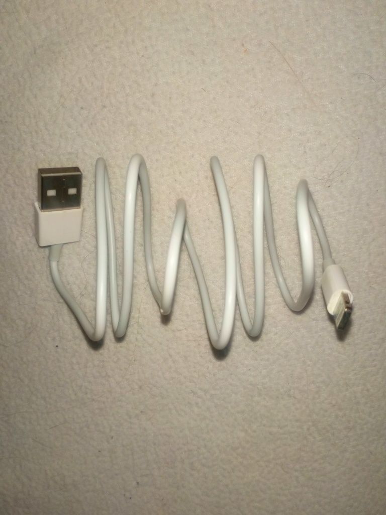Kabel USB nowy do niektórych modeli iPhone i iPad