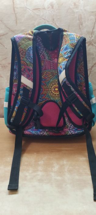 Продам шкільні рюкзаки