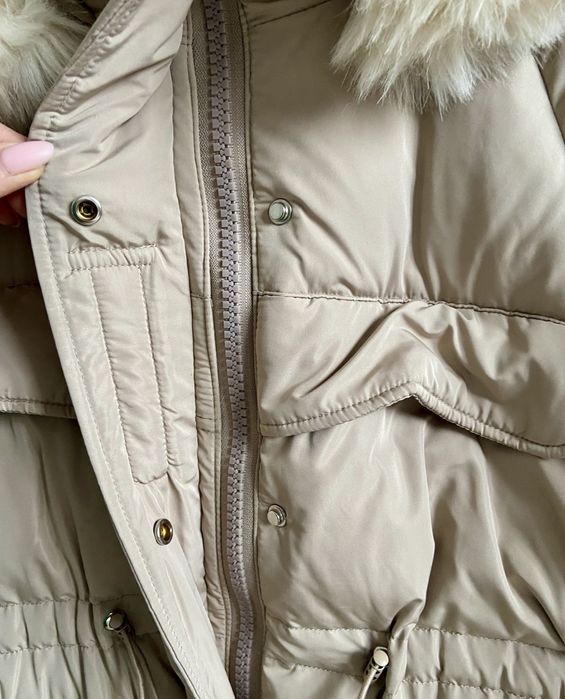 Пуховик бежевий натуральний пух