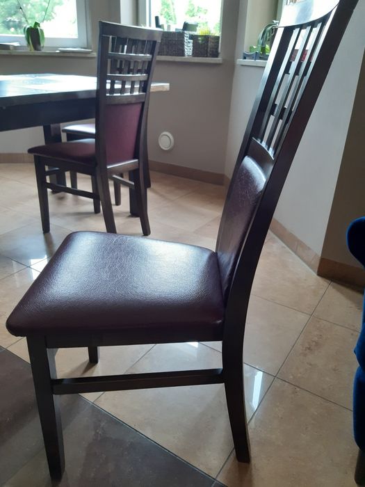 Komplet 8 krzeseł i stół