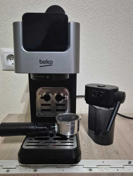 Кавоварка рожкова Beko CEP5304X