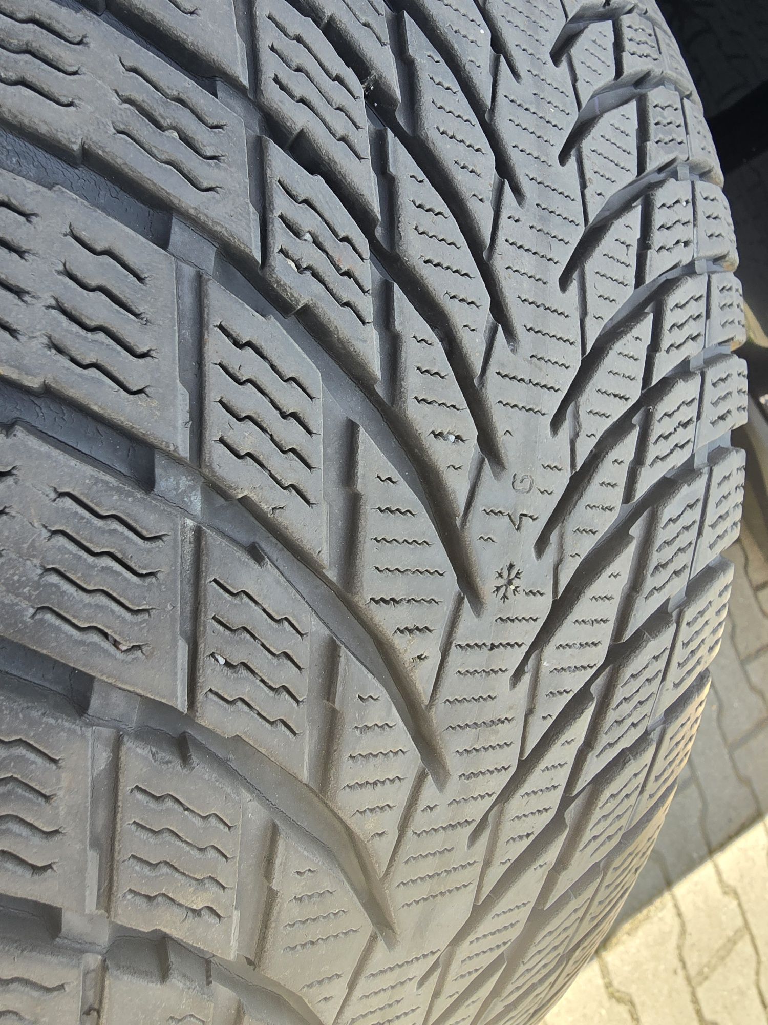 Nokian WR Snowproof P - 235/45 R18 4szt