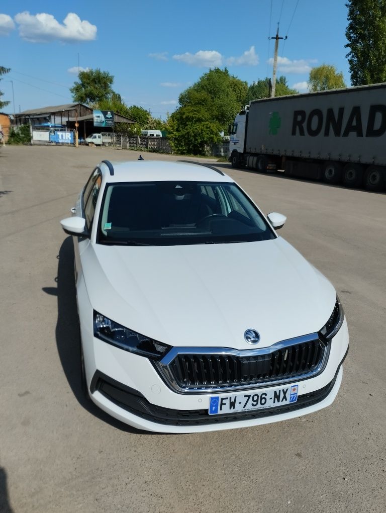 Продам Skoda А8 21 рік 2.0 дизель авто знаходиться в Україні