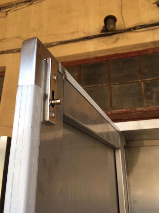 Стелаж Шафа нержавійка з дверками тумба