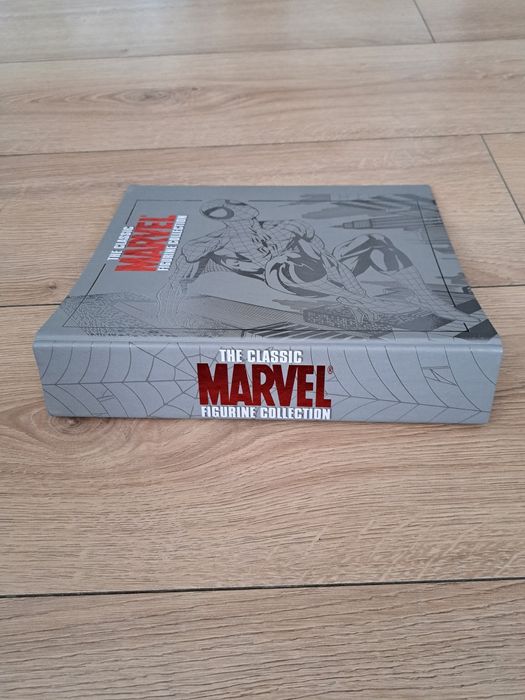 Segregator na magazyny Marvel (24 x 28 x 6 cm)