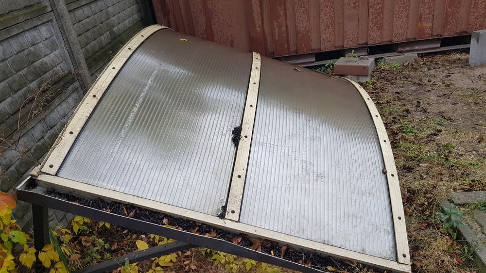 Daszek z poliwęglanu , mocny