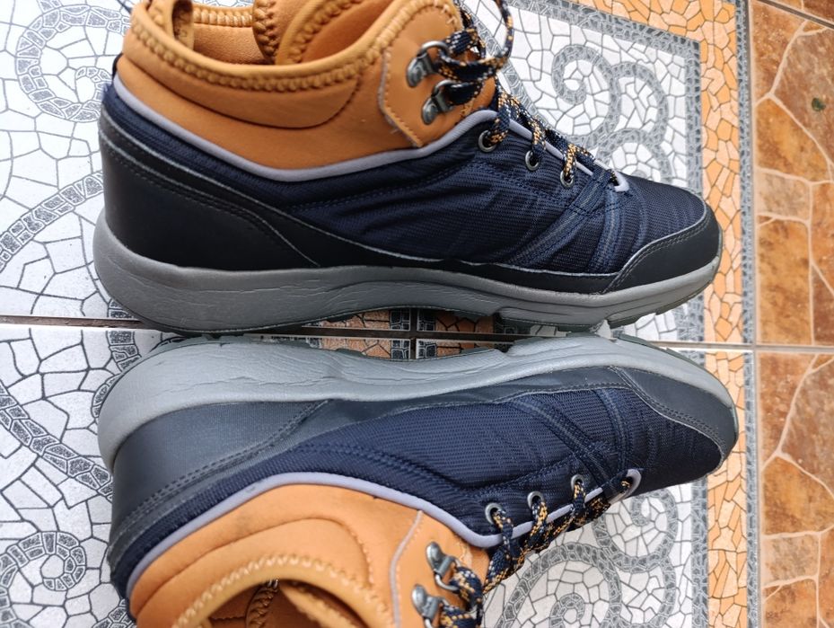 Queshua 46p. Чоловічі трекінгові черевики waterproof.