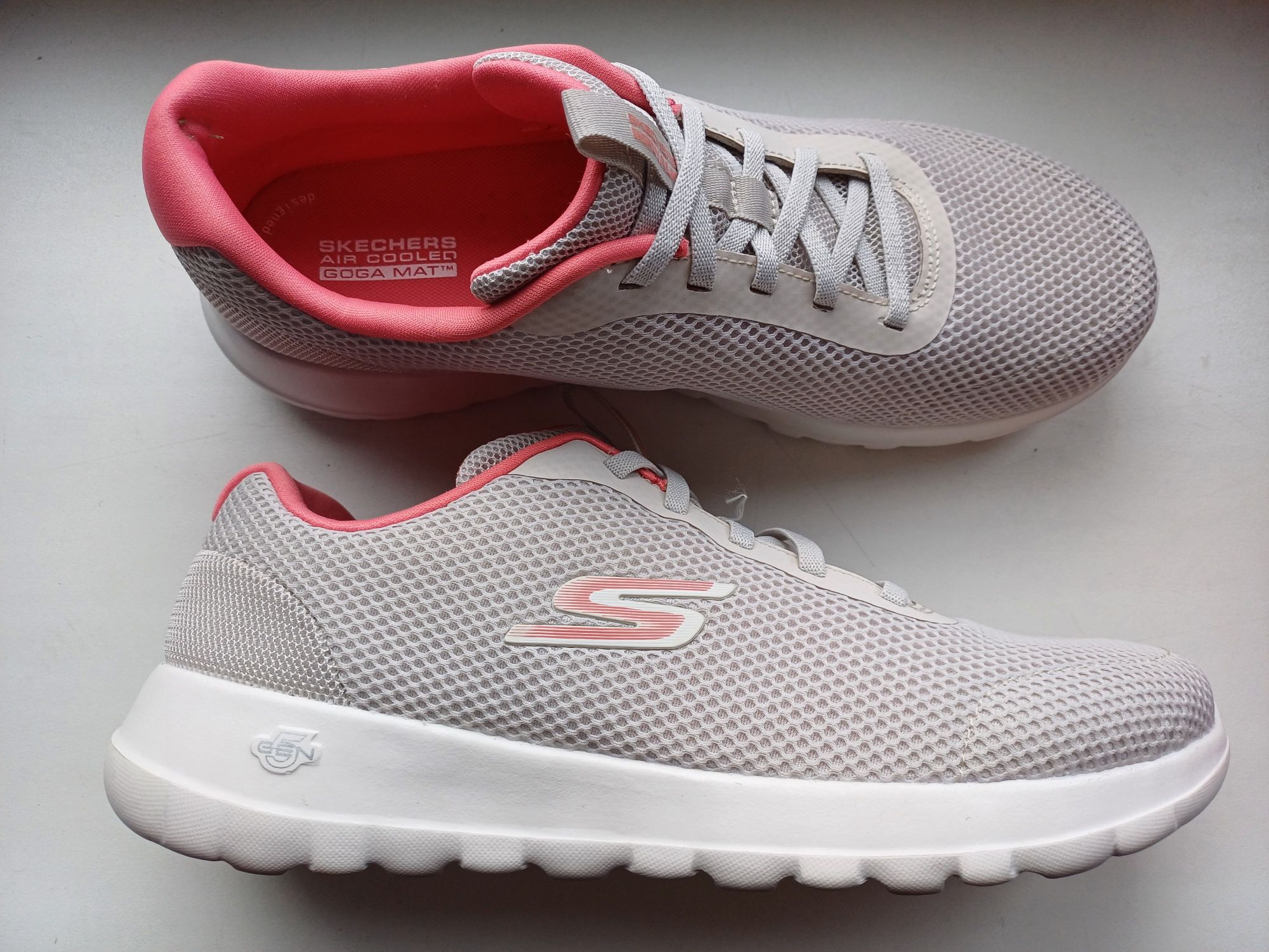 Кросівки SKECHERS Go Walk Joy Light Motion 124707 OFPK розмір 39