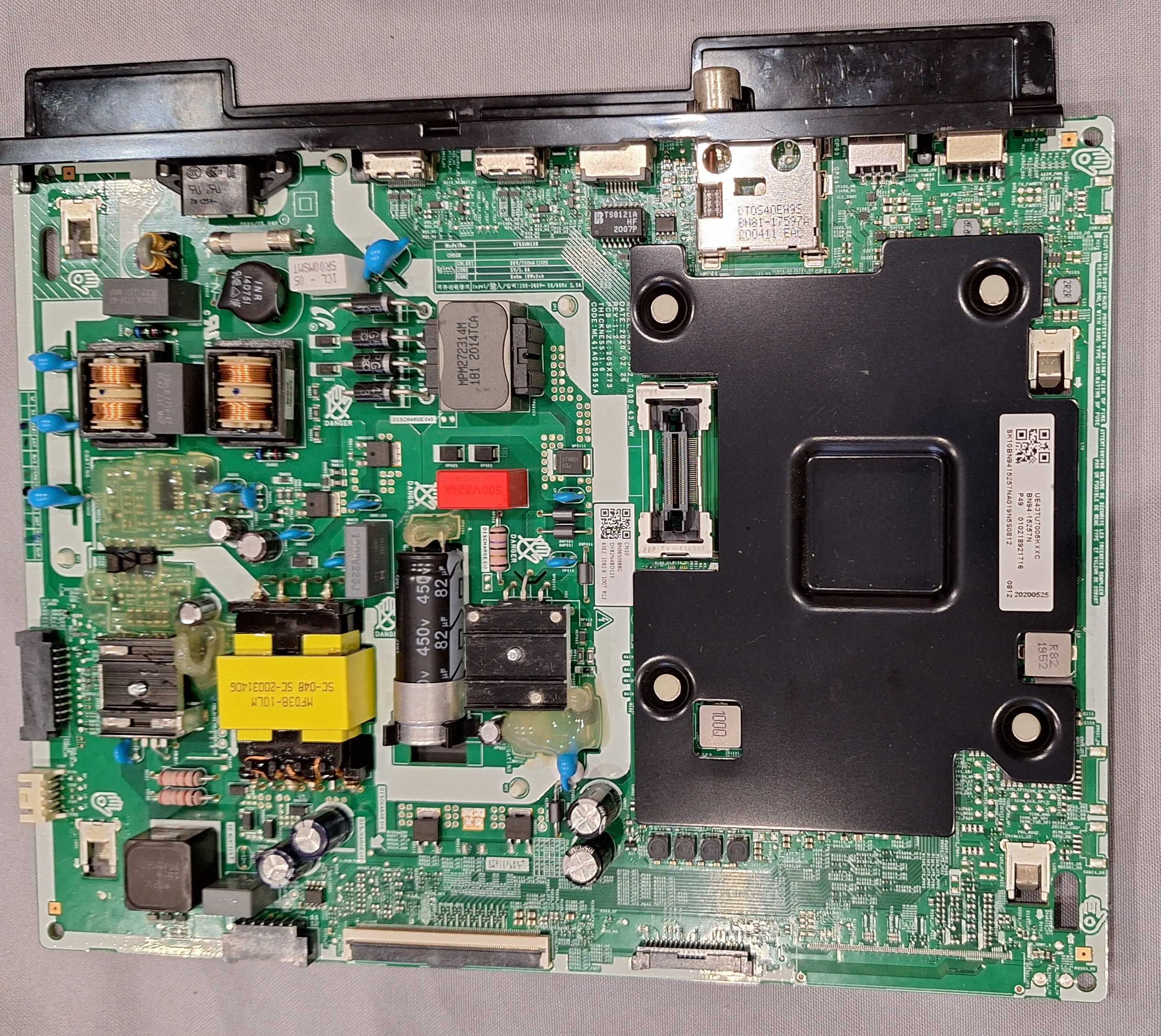 TV LED Samsung  UE43TU7005K - Peças