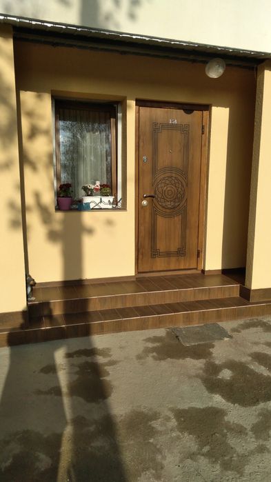 Студія з ремонтом